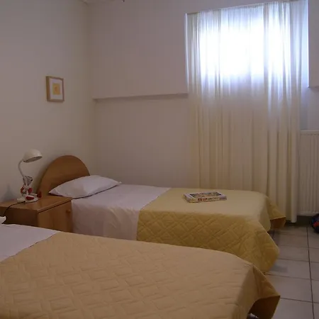 Treehouse Holiday Homes Ermioni Room photo